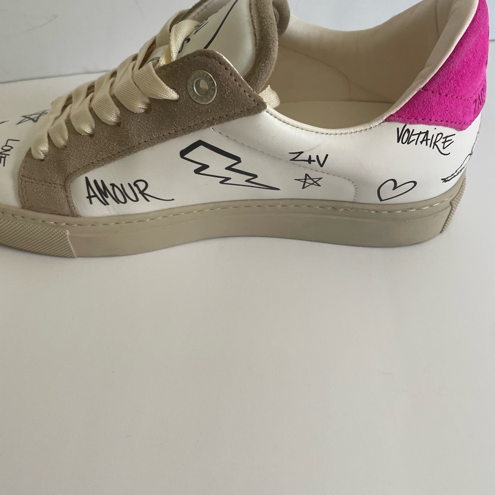White and Pink Graphic Sneakers - Picture 7 of 8